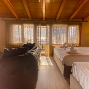  Albergue Cheers Lighthouse Turquia