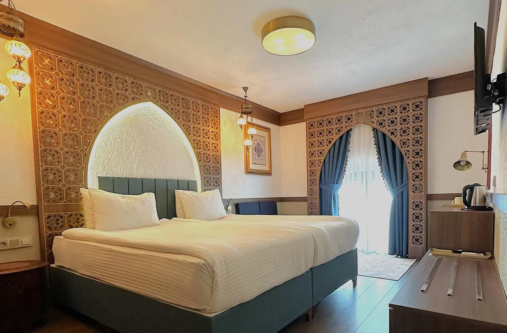 Adalya Port Hotel Antália 4*,