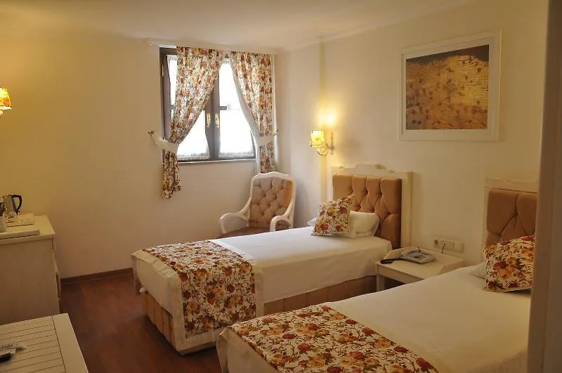 Adalya Port Hotel Antália 4*,